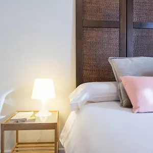 https://tgh-mlaga-centro-histrico-calle-alamos.hotelsinnerja.org
